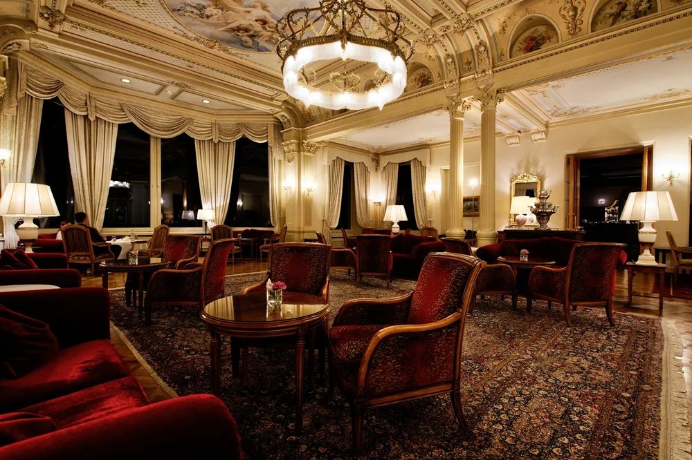 A grand salon in Zürich — Luxury Concierge Services